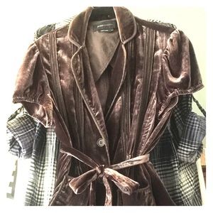 BCBGMAXAZRIA velvet, short sleeve, belted blazer M